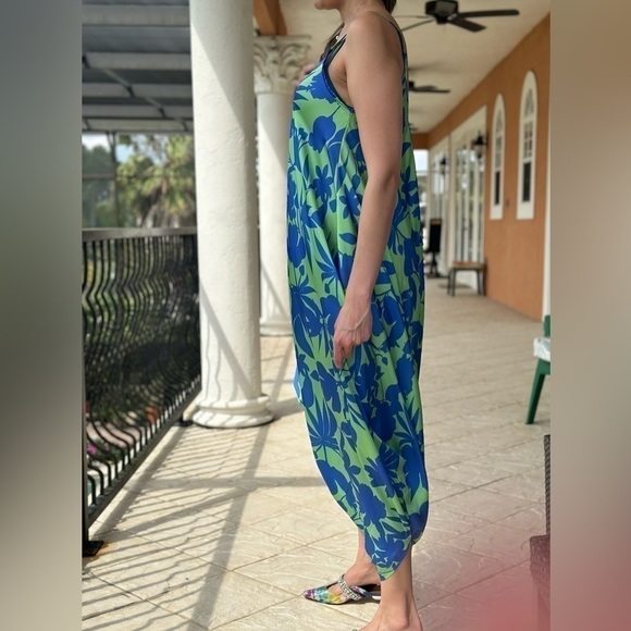 Gypsy Jumpsuit in Premium Floral Silhouette - Picture 3 of 5